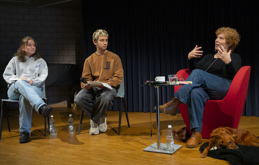 Eine Autorinnenlesung der besonderen Art – Zora del Buono an der Kanti Romanshorn vergr&ouml;ssert