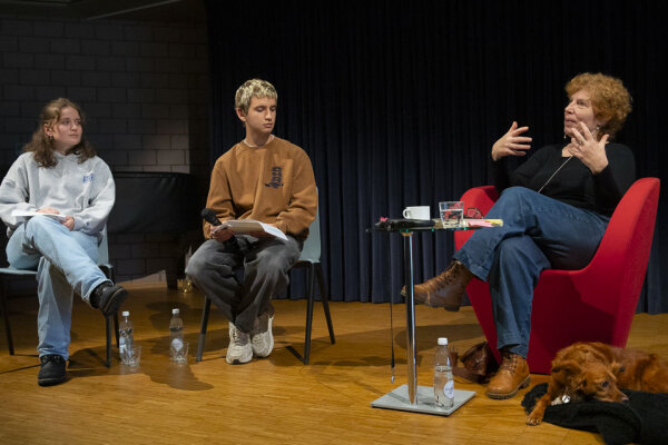 Eine Autorinnenlesung der besonderen Art – Zora del Buono an der Kanti Romanshorn